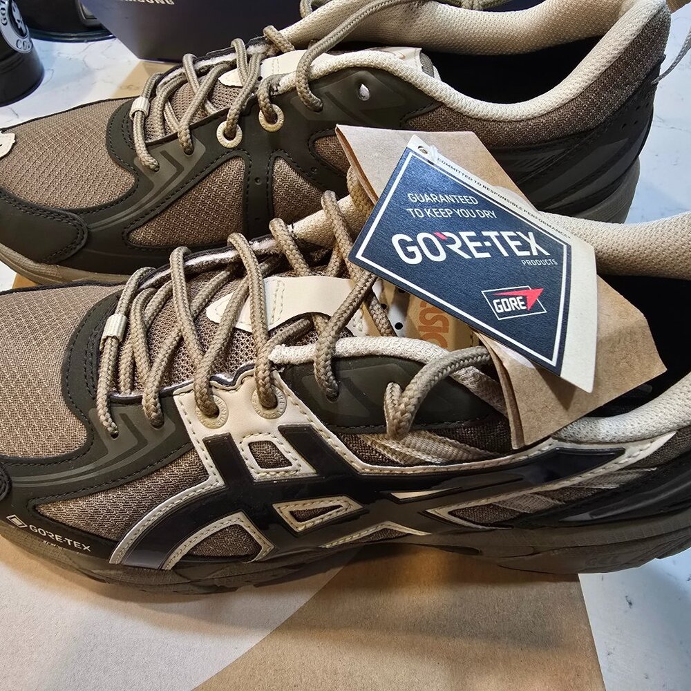 ASICS Gel-Venture 6 GORE-TEX Pepper / Black Coffee Mens Size 8 Trail Hiking NEW